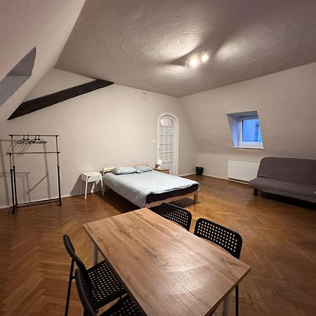 Apollo 56 Hostel Познан Екстериор снимка